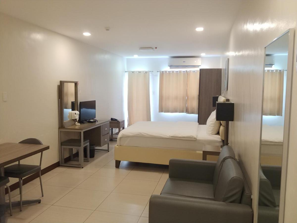 Hotel Merlo Makati City Extérieur photo