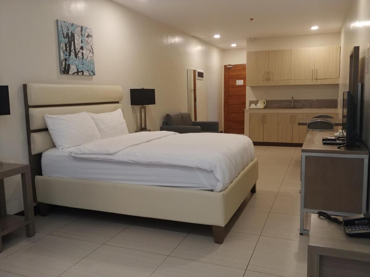 Hotel Merlo Makati City Extérieur photo